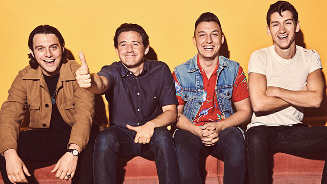 Fãs de Arctic Monkeys iniciam batalha por ingressos
