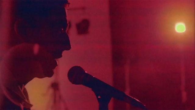 O novo vídeo ruim do Noel Gallagher, que diz estar de bem com o Liam
