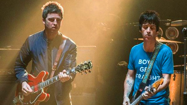 Apenas: Johnny Marr e Noel Gallagher tocando Smiths e Iggy Pop, em Londres