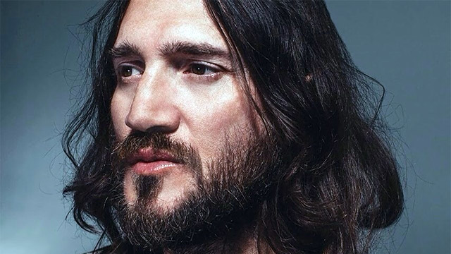 John Frusciante vira Trickfinger para embarcar em nova viagem com disco de música eletrônica