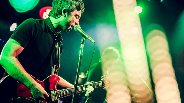 Noel Gallagher toca para 69 pessoas na Bélgica e se encontra com outra importante nos EUA