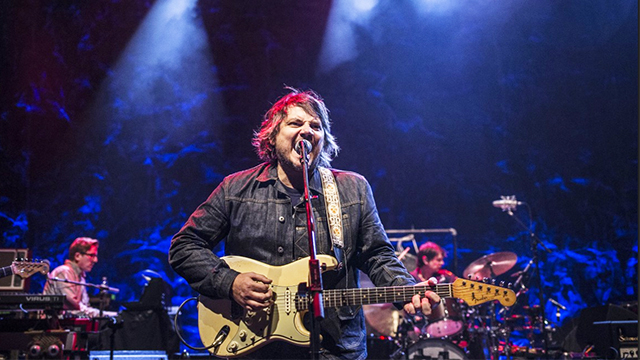 Wilco &#8220;gente fina&#8221; agradece o download gratuito do disco novo, mas manda um recado sério