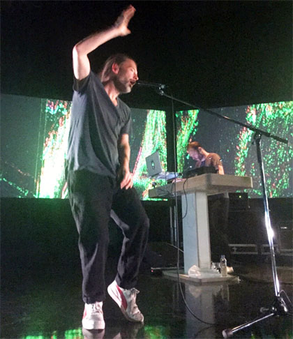 Thom Yorke e Nigel Godrich, ontem, em Osaka