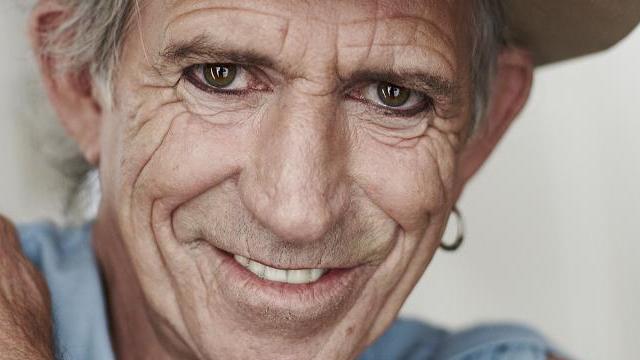 Livre, leve e lenda: Keith Richards libera mais duas inéditas