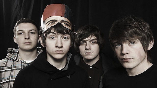 Arctic Monkeys e os 10 anos de uma certa revolução musical. Que até hoje está em curso!