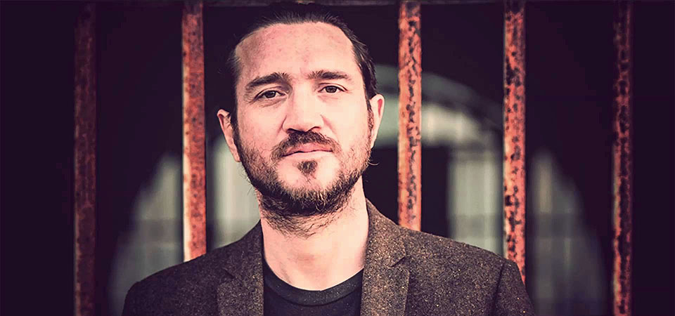 John Frusciante resolve se despir artisticamente e oferece (muitas!!!) músicas de graça