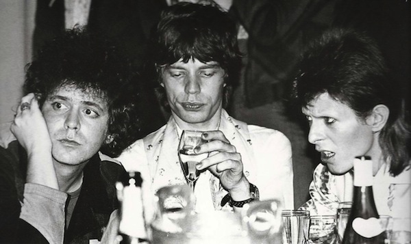 Lou+Reed,+Mick+Jagger+and+David+Bowie+hanging+out+together+at+Café+Royale,+1973+(3)