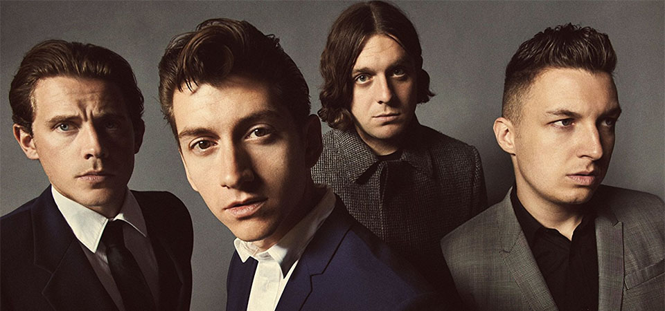 Parece que muita gente acreditou no hype: Arctic Monkeys rompe a barreira do bilhão com o vídeo de &#8220;Do I Wanna Know?&#8221;