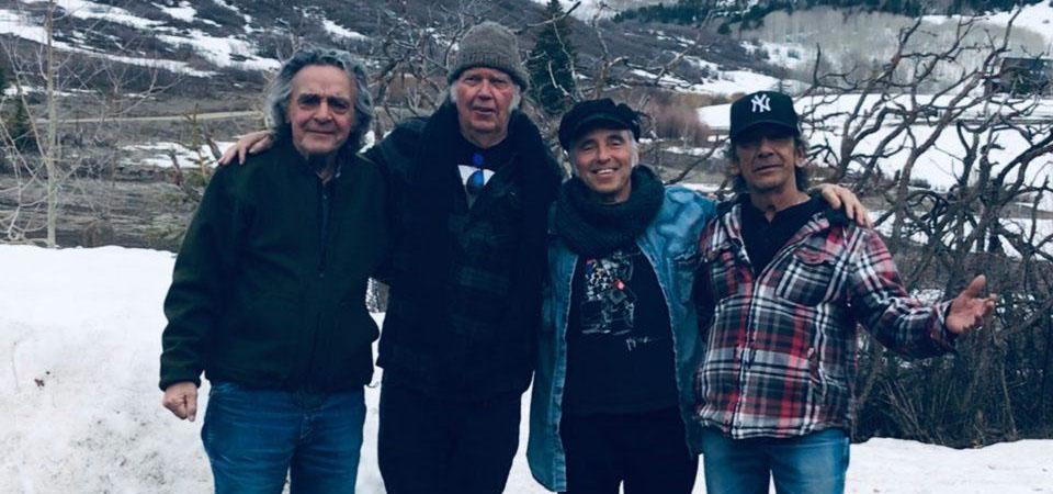 Após sete anos, Neil Young e a Crazy Horse lançam o novo álbum &#8220;Colorado&#8221;