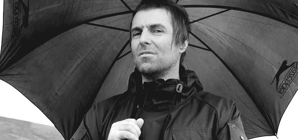 Liam Gallagher se distancia um pouco do Oasis em &#8220;Why Me? Why Not&#8221;, seu segundo disco solo