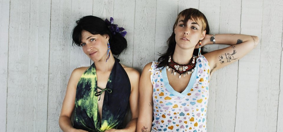 Duo CocoRosie anuncia primeiro disco em cinco anos e divulga logo duas músicas inéditas