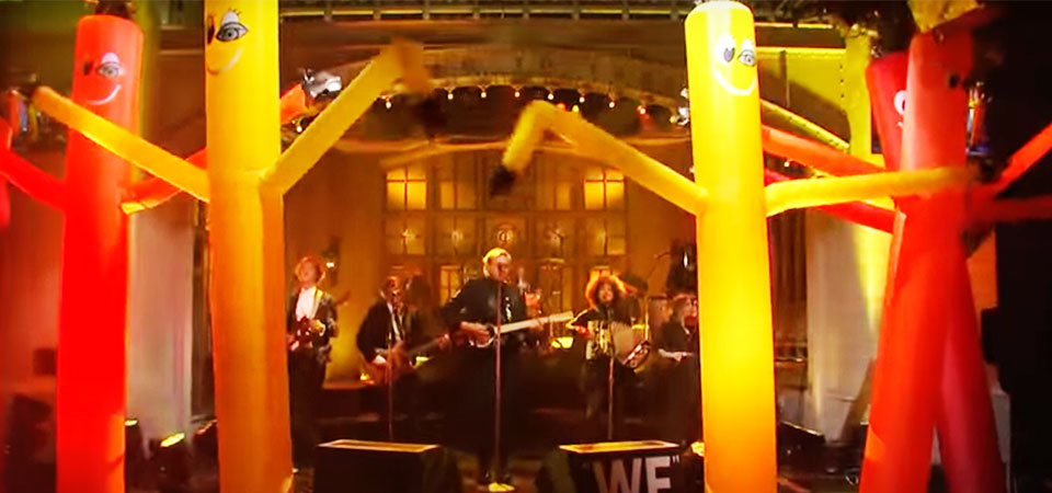 Arcade Fire em dose dupla (ou tripla) ((ou quádrupla)). Com o vídeo lindo novo e no &#8220;Saturday Night Live&#8221;