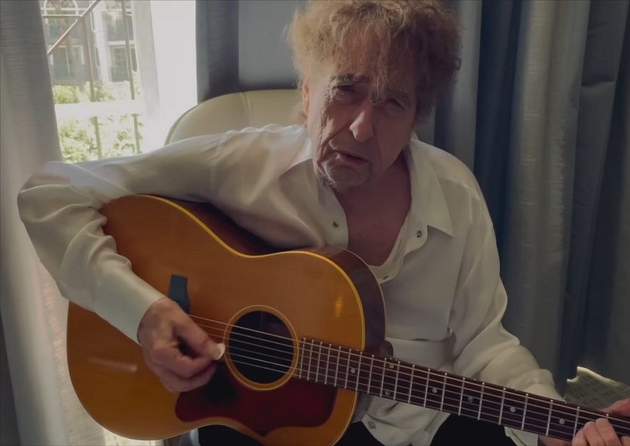 POPNOTAS: Bob Dylan e um time de estrelas celebram os 80 anos de Brian Wilson. Florence agita a TV britânica. Já o Christian Lee Hutson faz sua estreia na TV americana (e com a Phoebe Bridgers junto)