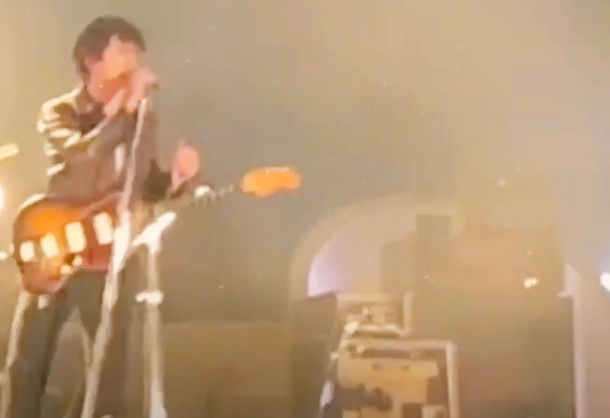 Arctic Monkeys toca música nova em show na Suíça. Ouça &#8220;I Ain&#8217;t Quite Where I Think I Am&#8221;