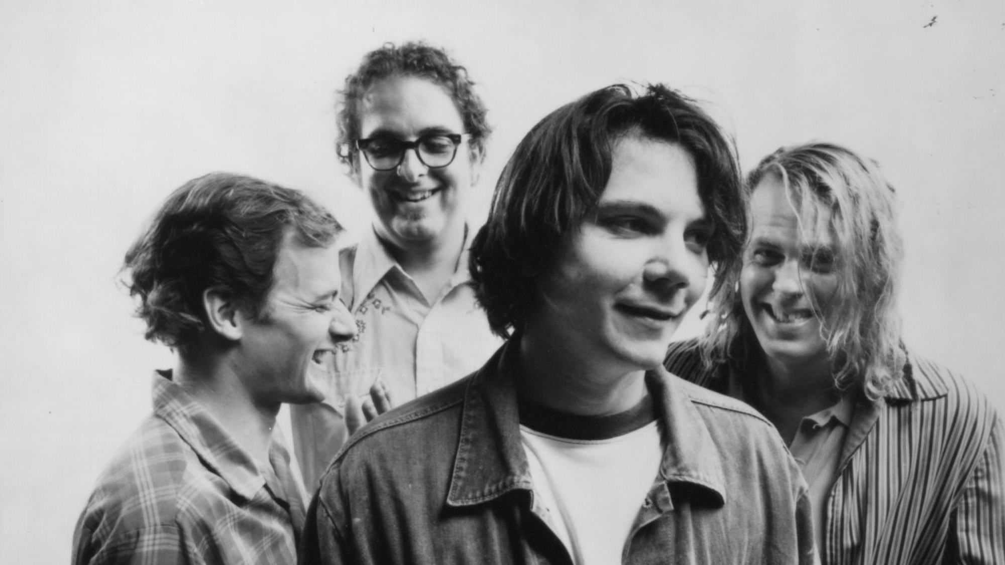 Até parece que foi ontem: Wilco vai relançar o clássico “Yankee Hotel Foxtrot” com dezenas de gravações inéditas. Ouça a versão alternativa de “A Magazine Called Sunset”