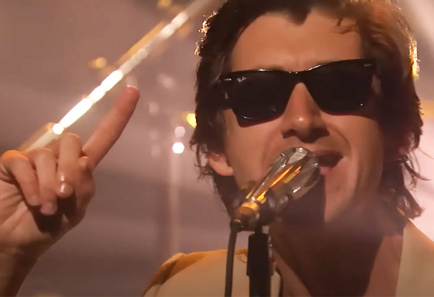 Arctic Monkeys vai à TV mostrar as tintas no corpo do novo single