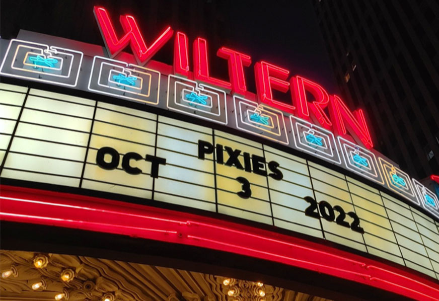 Hey! Um Pixieszinho de ontem à noite em Los Angeles, porque né&#8230;