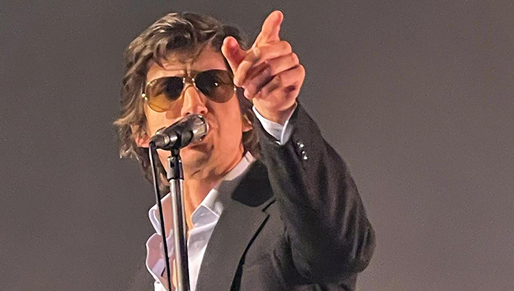 Suck It and&#8230; Arctic Monkeys abre turnê europeia com setlist danadinho na Áustria