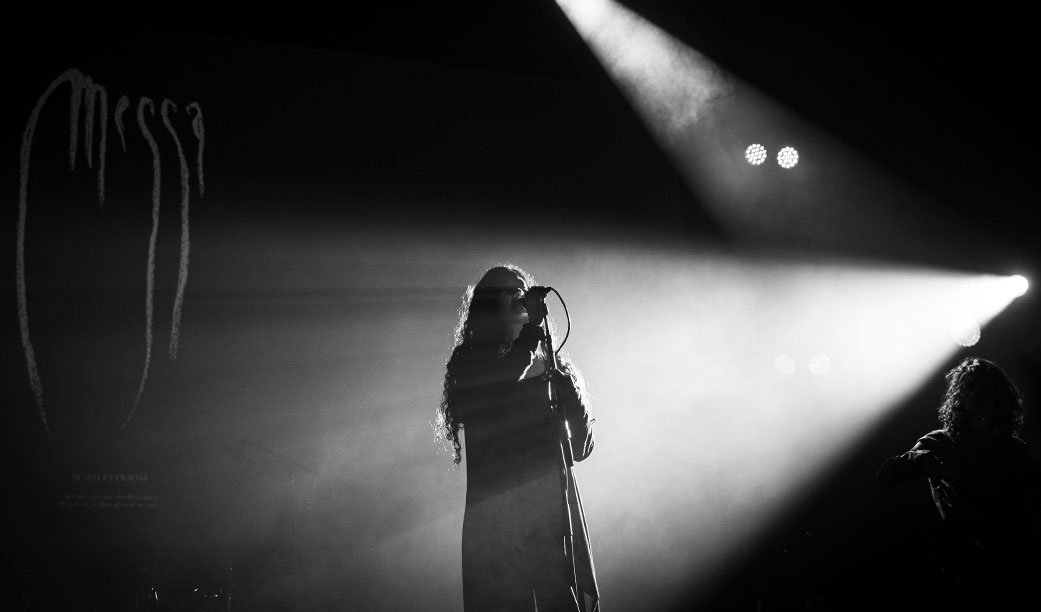 A Itália muito além do Maneskin. Banda Messa, espécie de &#8220;Portishead metal&#8221;, chega ao disco ao vivo