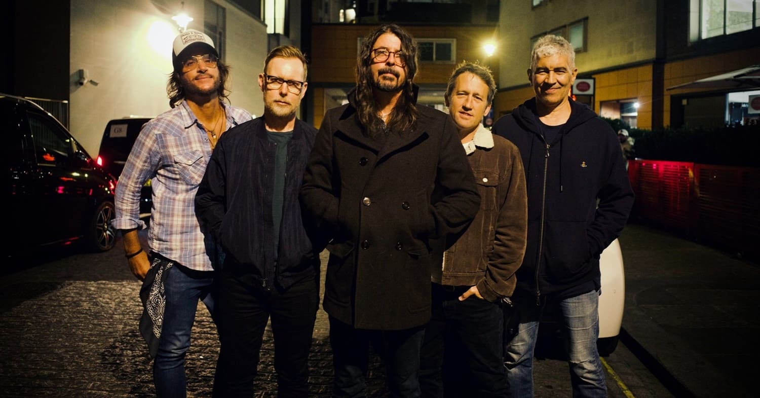Aquecendo as turbinas para o recomeço, Foo Fighters solta nova música e anuncia live especial para domingo, 21 de maio