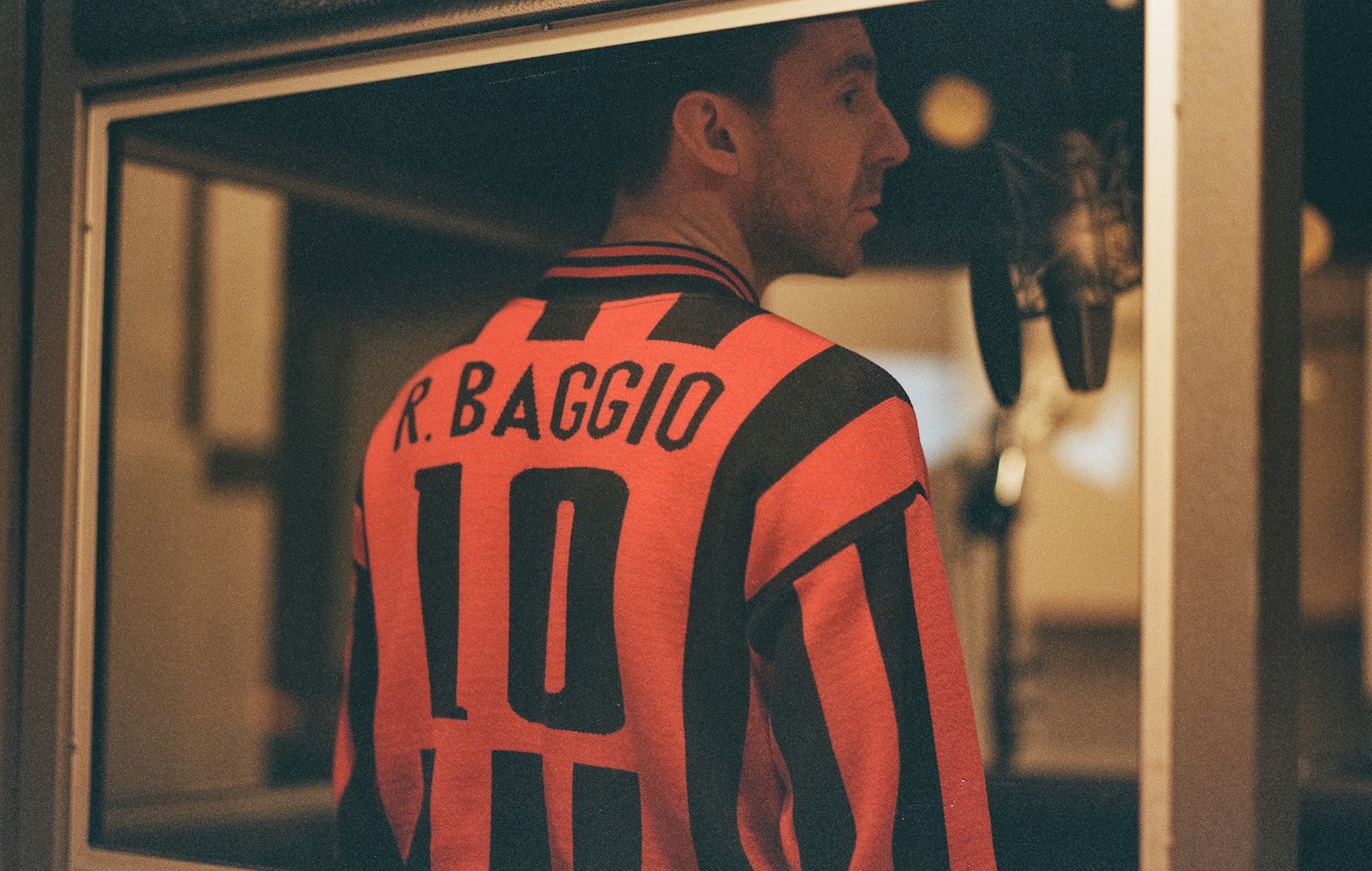 Futebol é pop: Roberto Baggio, aquele, ganha inesperada homenagem de Miles Kane em novo single. Ouça&#8230; “Baggio”