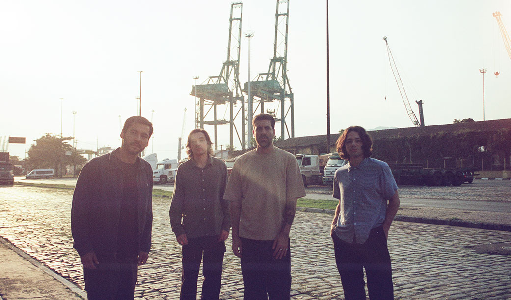CENA – Os lados B de uma banda “Lado B”. Terno Rei lança belo EP com quatro músicas que não couberam em “Gêmeos”. Mas mereceriam
