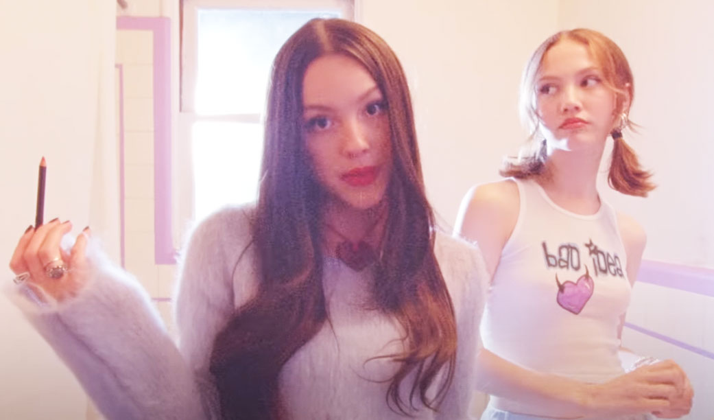 Olivia Rodrigo acerta demais em sacudir o rock mais uma vez. Já voltar para o ex… Uma “bad idea”, óbvio