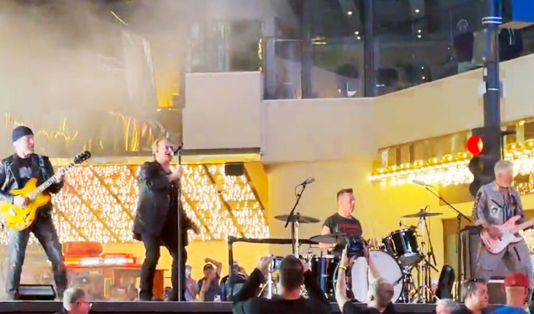 U2, de surpresa, grava o vídeo de sua nova música &#8220;Atomic City&#8221; no meio da rua em Las Vegas