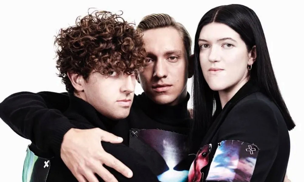 Extra: A volta da banda The XX. Ainda que numa música do Jamie XX