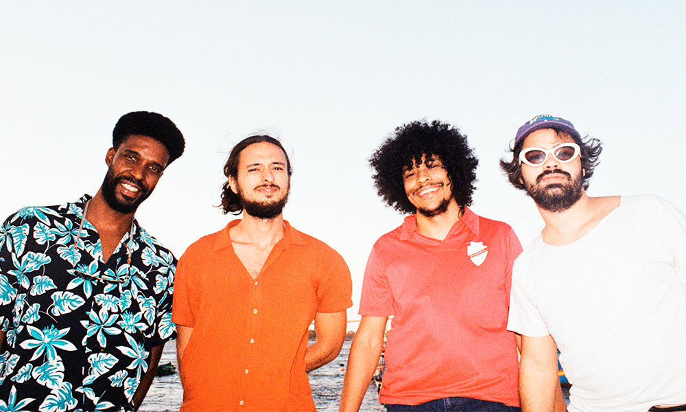 CENA &#8211; Boogarins bagunça conceitos e fica ainda maior com &#8220;Bacuri&#8221;, seu primeiro álbum em cinco anos