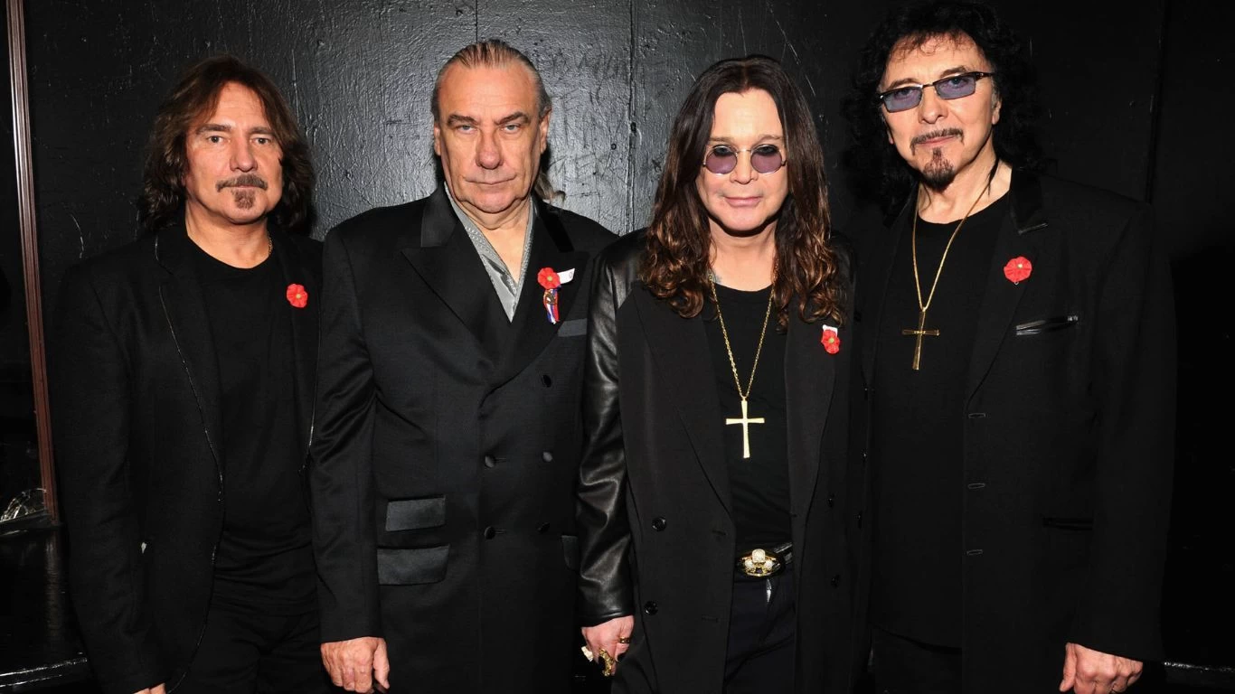 Ozzy Osbourne quer dizer adeus aos fãs e botar o Black Sabbath original no meio. Em 2025, ao que tudo indica