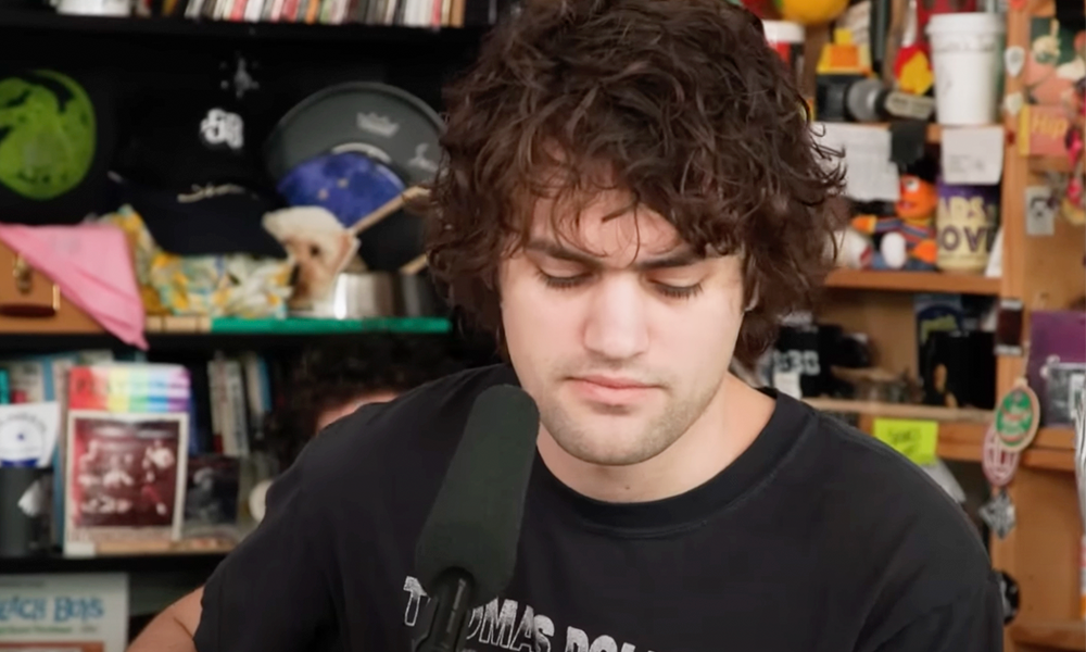 O indie venceu novamente. MJ Lenderman chega ao Tiny Desk