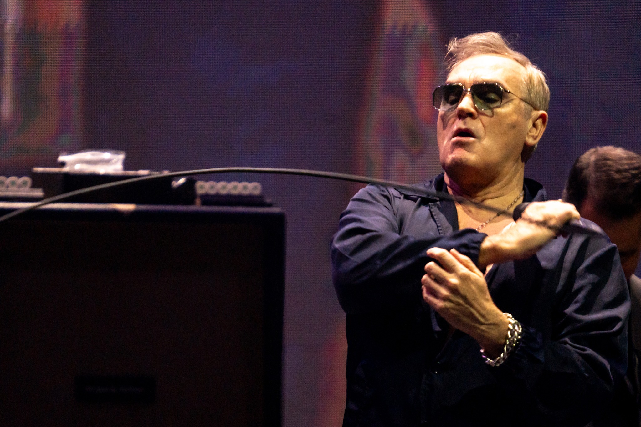 Feliz 2025? Morrissey libera íntegra do show de seu último Réveillon, com quatro músicas inéditas e clássicos da carreira