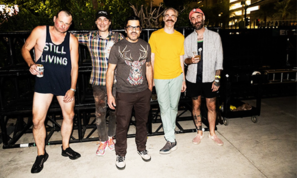 Popnotas &#8211; Cap&#8217;n Jazz em(o) São Paulo; Offspring zoa nosso grande meme em vídeo; e Deftones ao vivão