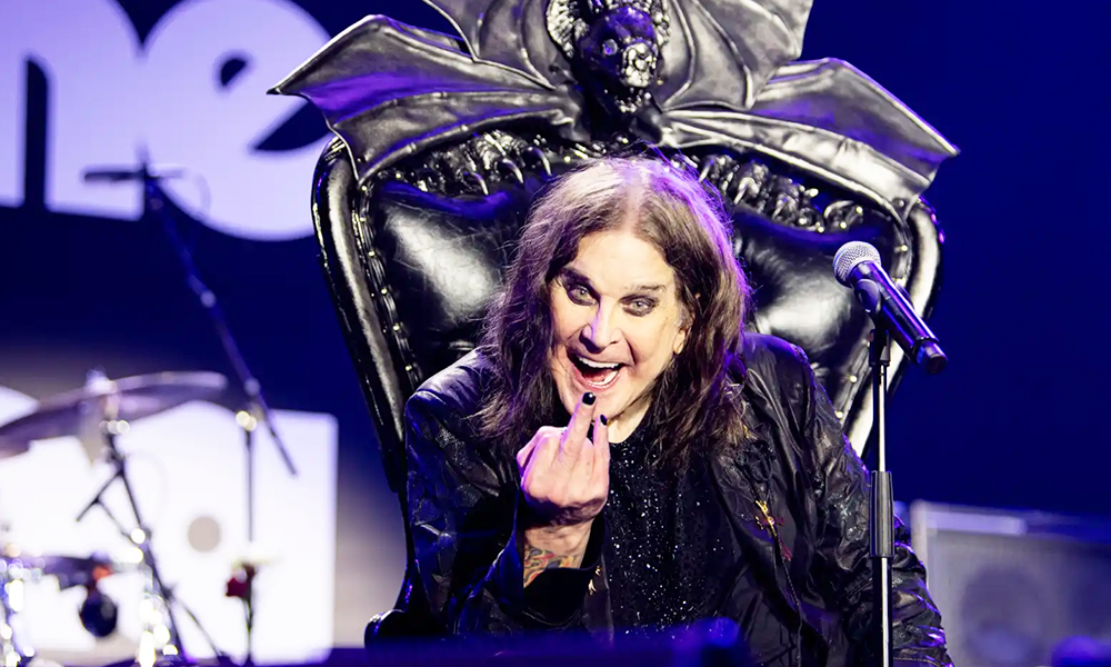Um final de semana qualquer no Reino Unido: Ozzy no trono e o tocante adeus do Black Sabbath no &#8220;Mais Importante Dia da História do Heavy Metal&#8221;