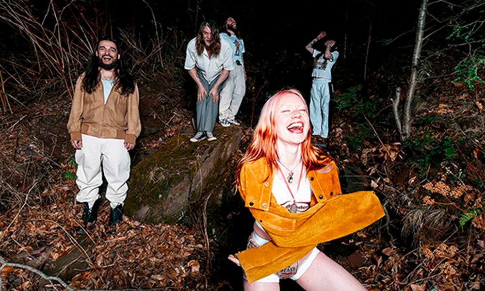 O novo disco lindão da Wet Leg (****1/2). Entrevistamos os meninos da banda de meninas (ok, não mais)