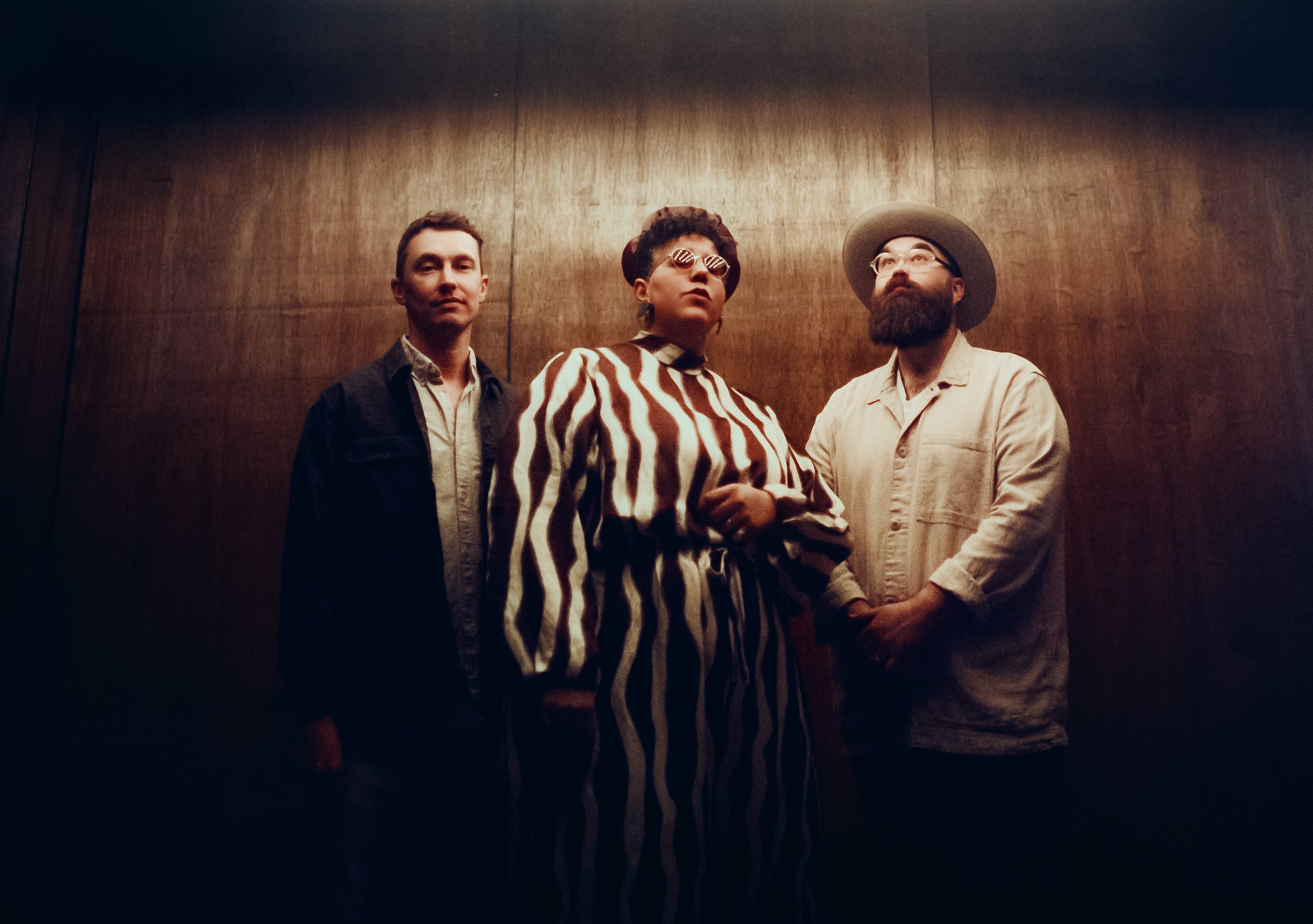Popnotas &#8211; A primeira música do Alabama Shakes em dez anos. O primeiro disco do Blood Orange em seis. E o novo álbum (o da capa polemiquinha) da&#8230; Sabrina Carpenter
