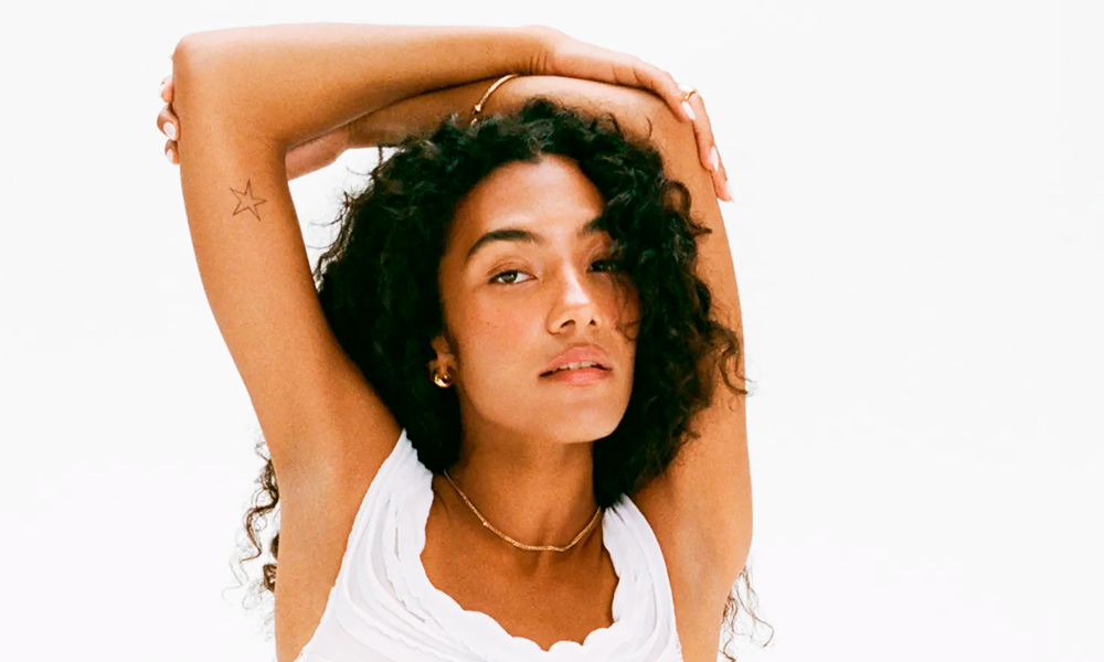 Disco novo de Olivia Dean dá vida ao (bom) pop romântico. Ouviu essa, Harry Stiles?