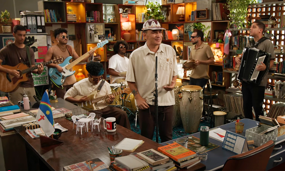 Popnotas &#8211; Tiny Desk Brasil estreia com João Gomes. Substituição de bandas no Balaclava Fest. E a session loucura do Pigs Pigs Pigs Pigs Pigs Pigs Pigs em Seattle