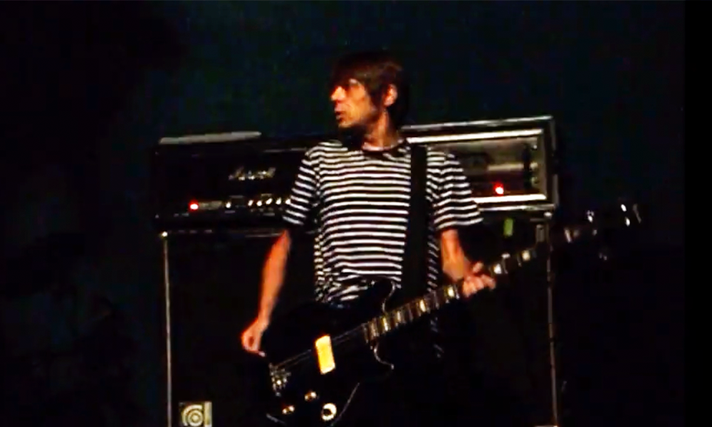 Os Libertines, Liam Gallagher, a Popload e boa parte da cena inglesa prestam tributo ao baixista Mani, que morreu ontem