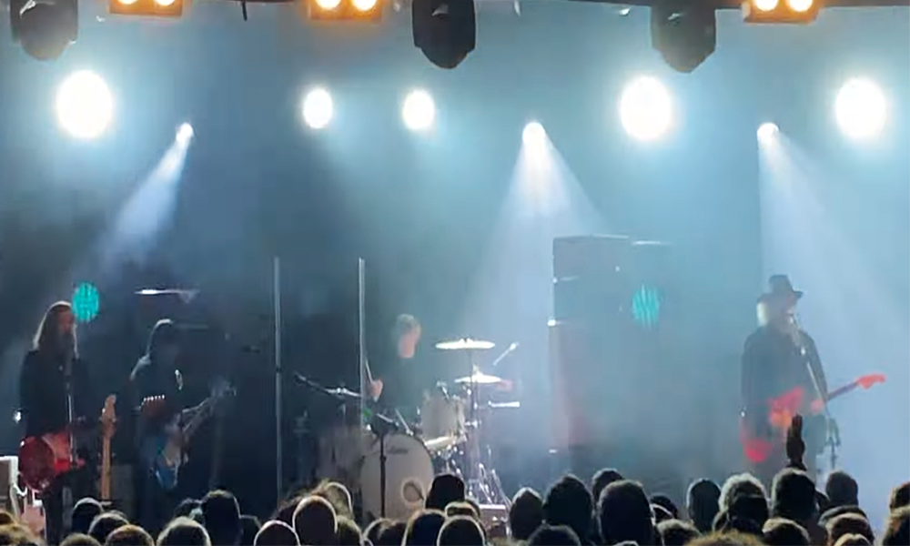 A volta algo secreta do mítico My Bloody Valentine, uma das bandas que inventaram o indie