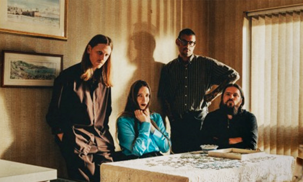 Popnotas &#8211; Fat White Family ao vivaço. Outra pérola do disco novo do Dry Cleaning. E um  videocast que você não vê por aí