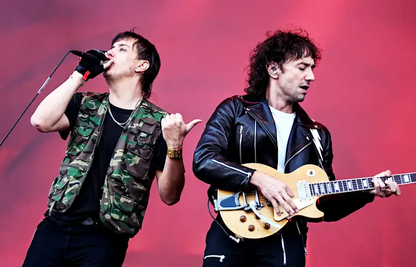 Estamos preparados para um disco novo dos Strokes? Banda norte-americana prepara para maio o lançamento do primeiro álbum em seis anos