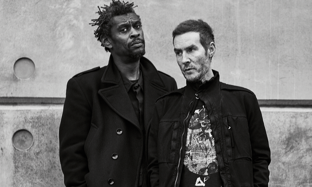 Não procure no Spotify! Parceria inédita do Massive Attack (seis anos depois) com Tom Waits (15 anos depois) saiu, mas não está na plataforma de streaming
