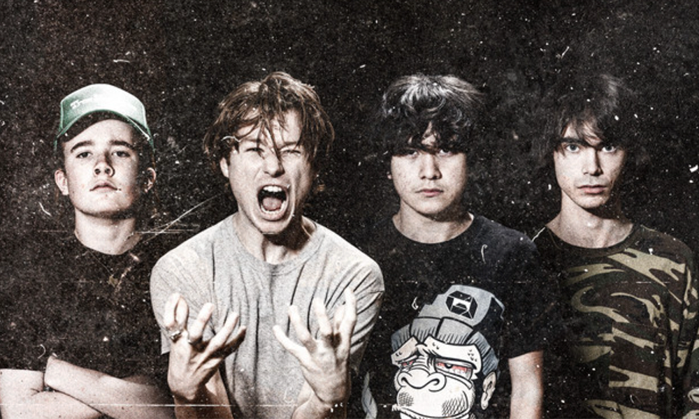 Hora de incendiar o rock. Banda californiana XCOMM, considerada o futuro (mesmo!) do hardcore, lança primeiro disco em maio. Líder tem 14 anos e é baterista